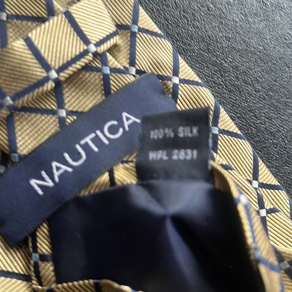 Nautica Yellow, Black & White Silk Tie - Picture 5 of 5